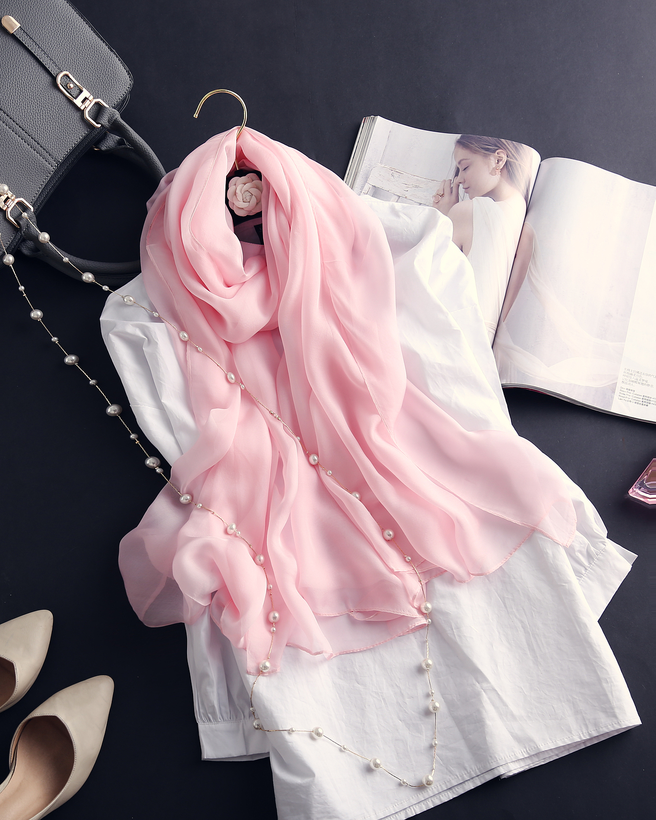 丝巾（图ZNzI1MDU3MDQ=） - 产品摄影 - 站酷设计师梁初二原创素材 - 站酷ZCOOL