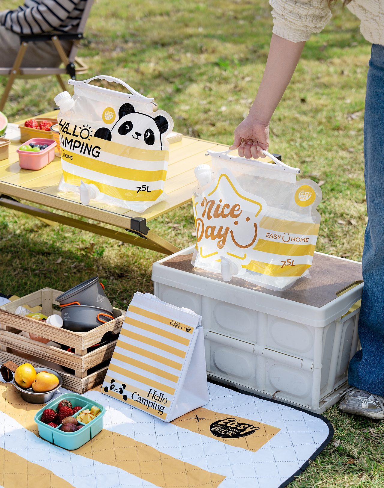 户外露营便携式水袋-【创意拍摄】