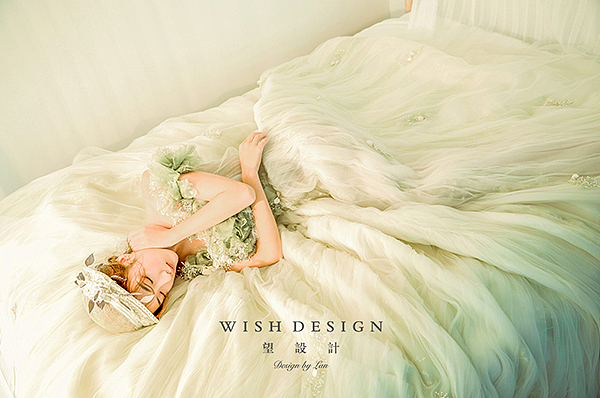 樱草之眠（图ZOTIxMTE3MjA=） - 正装/礼服 - 站酷设计师婚纱设计师兰奕原创素材 - 站酷ZCOOL