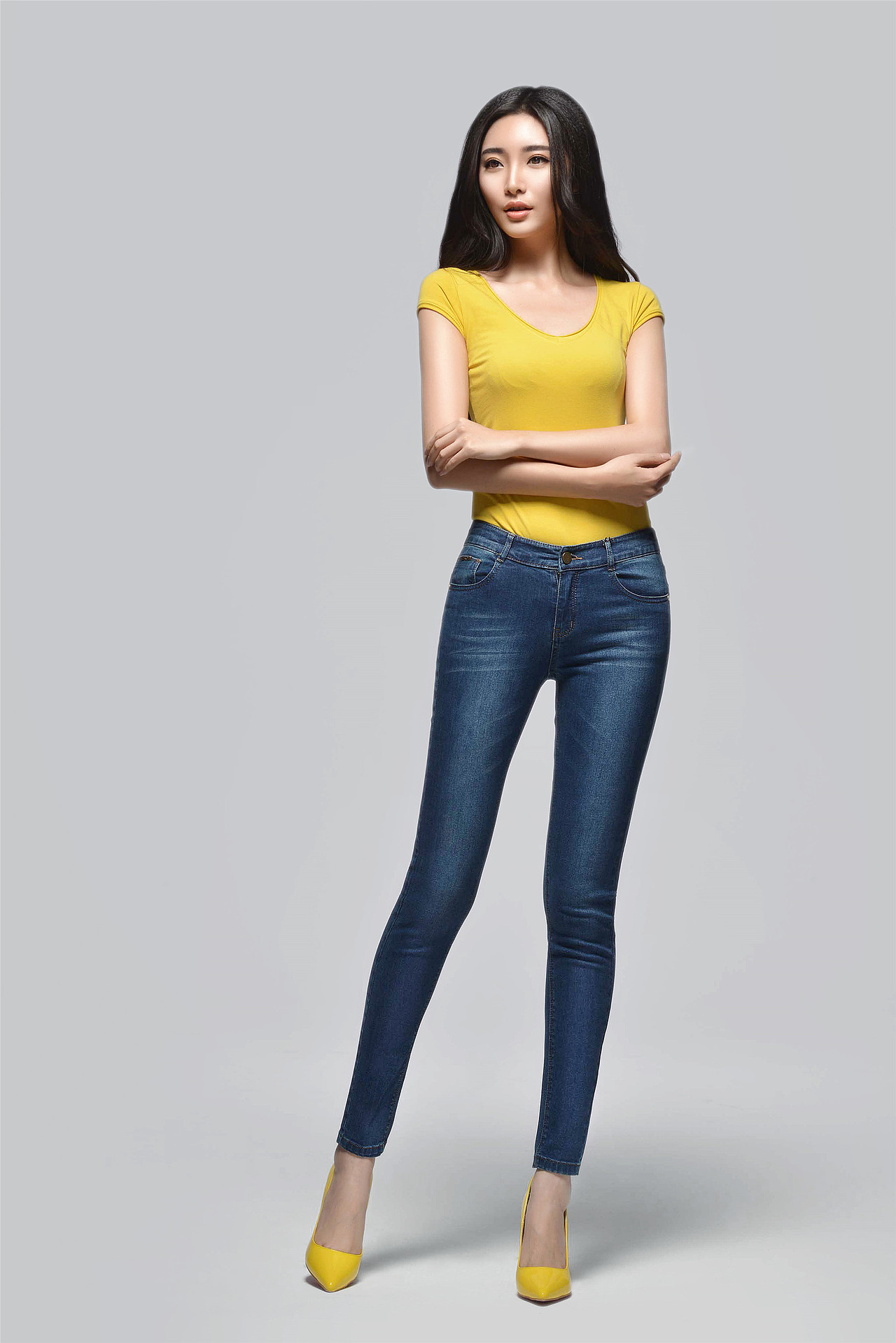 女裤模特拍摄棚内服装拍摄淘宝拍摄