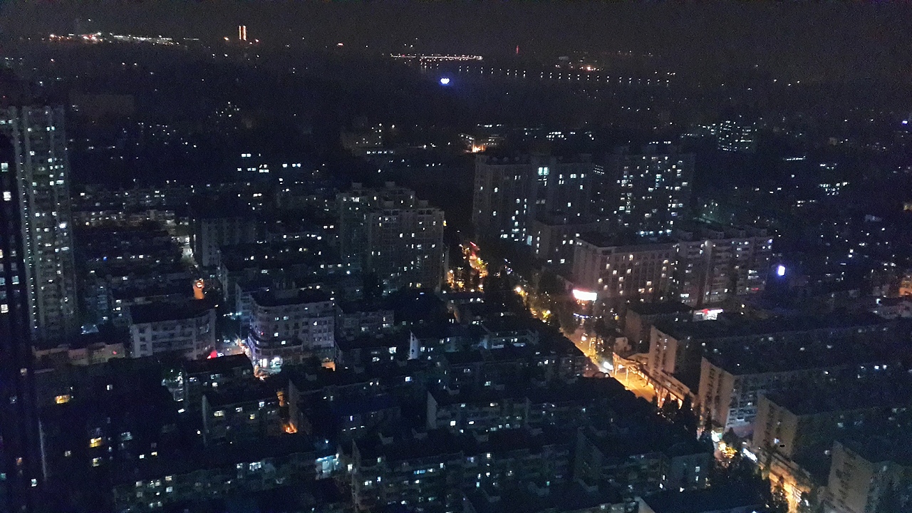 36楼的夜景（图ZNTk1ODg4NTY=） - 环境/建筑摄影 - 站酷设计师傻子傻子原创素材 - 站酷ZCOOL