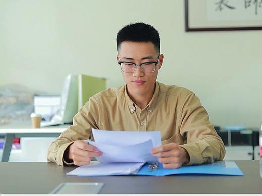 创意广告短片《一次失败的面试》