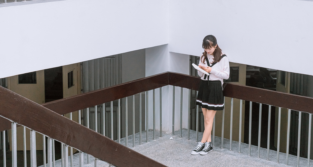 抓住夏天的尾巴（图ZMTc5NTQ1NzQw） - 人像摄影 - 站酷设计师小酒遇见猫原创素材 - 站酷ZCOOL