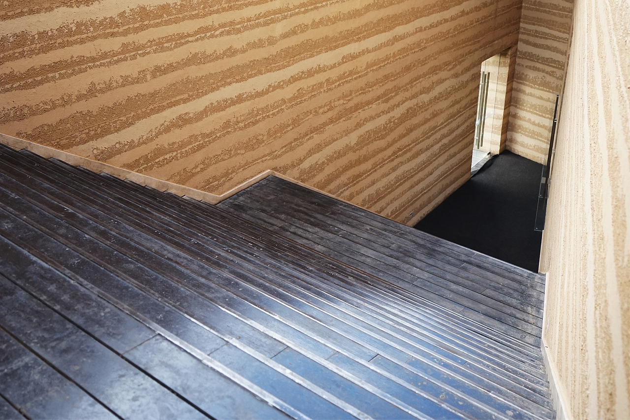 滇池半山山海美术馆导视系统设计