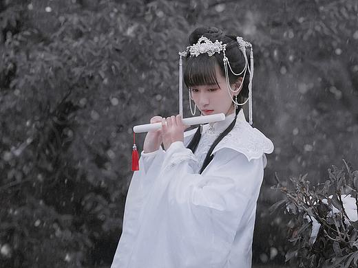 落雪无声天地掩尘嚣