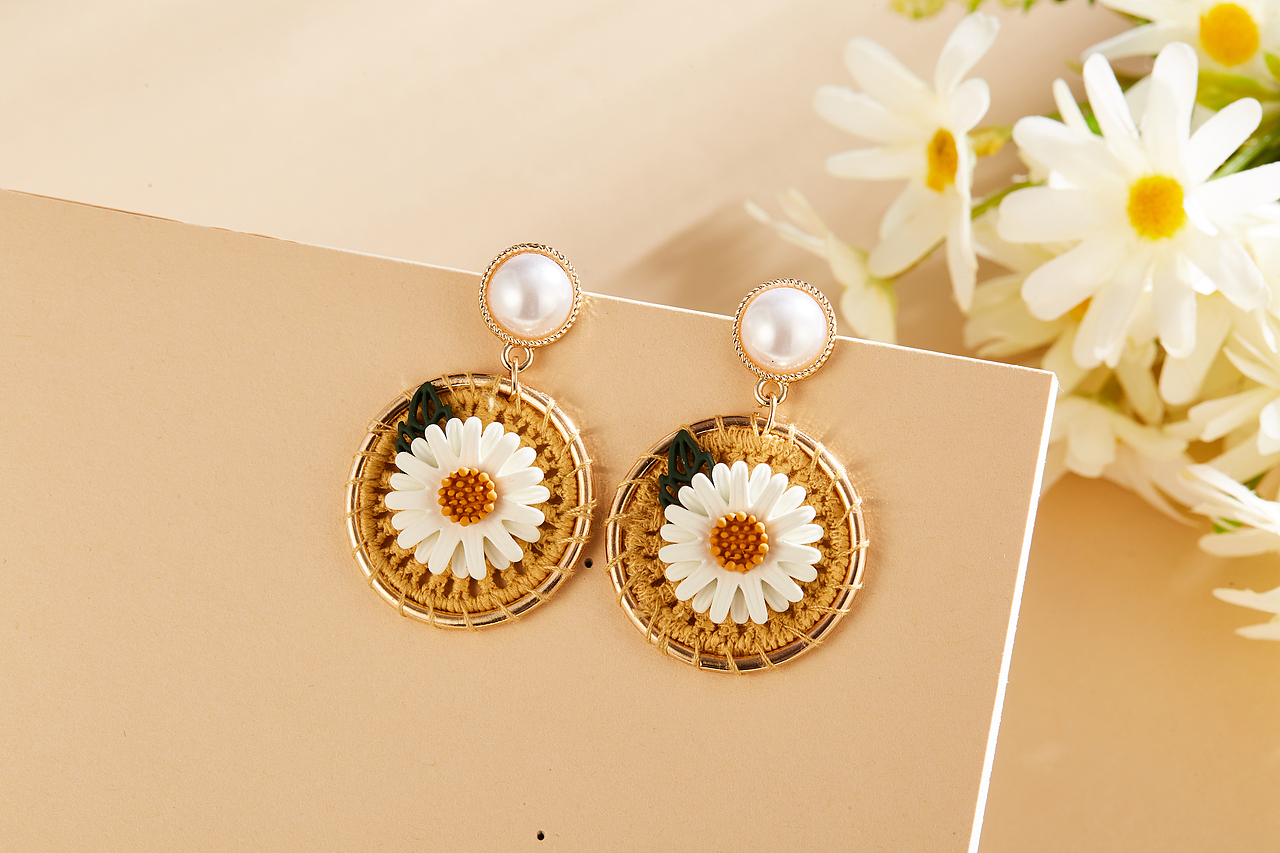 -----首饰场景----黄色系列----原片（图ZMTcwNjUzMTE2） - 产品摄影 - 站酷设计师GX高脚杯原创素材 - 站酷ZCOOL