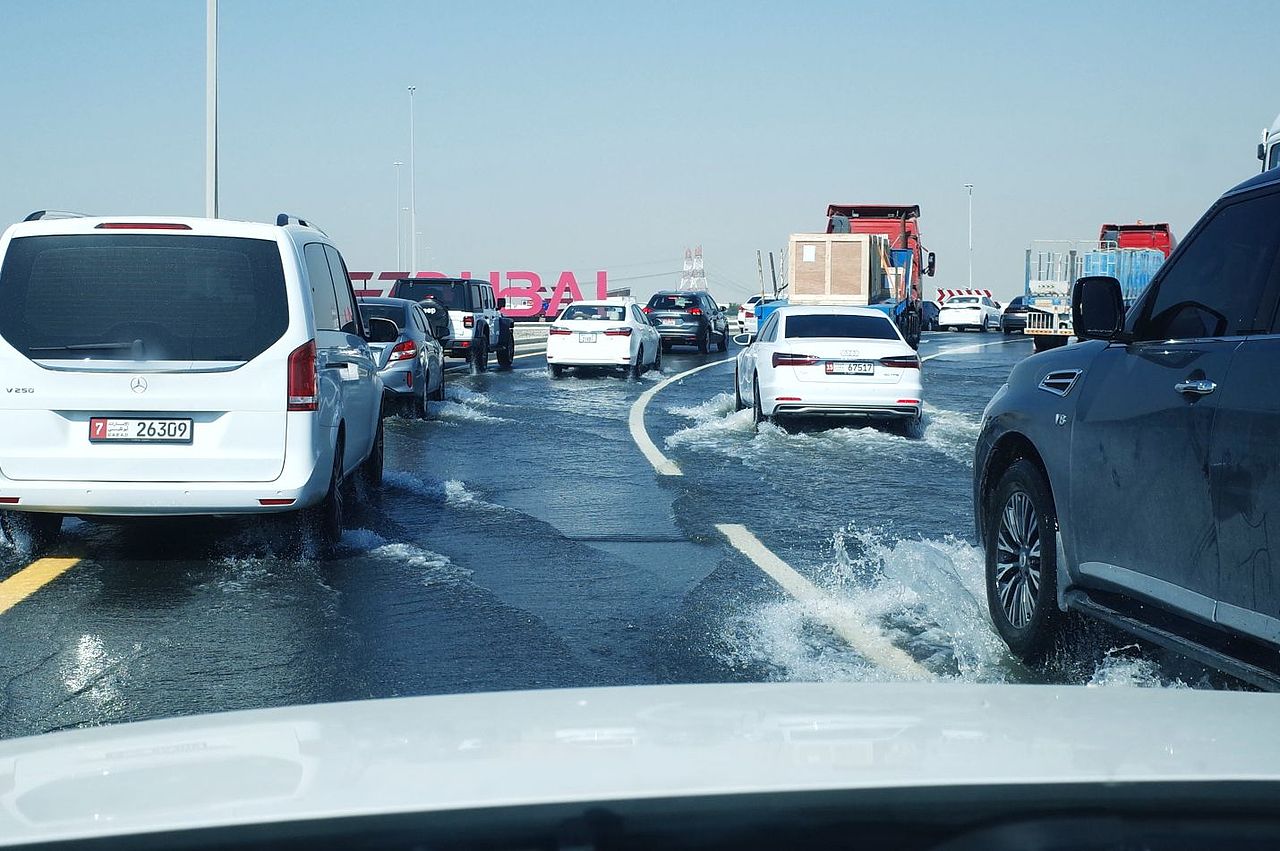 from Abu dhabi to Dubai（图ZMzY3MDkzMjE2） - 风光摄影 - 站酷设计师汪雨原创素材 - 站酷ZCOOL