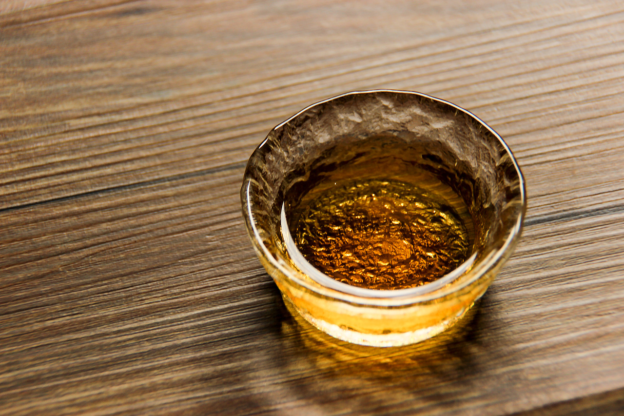 静物摄影-金骏眉 正山小种 黄山毛峰 西湖龙井茶（图ZMTIxNDMwMTc2） - 产品摄影 - 站酷设计师Kir_基尔原创素材 - 站酷ZCOOL