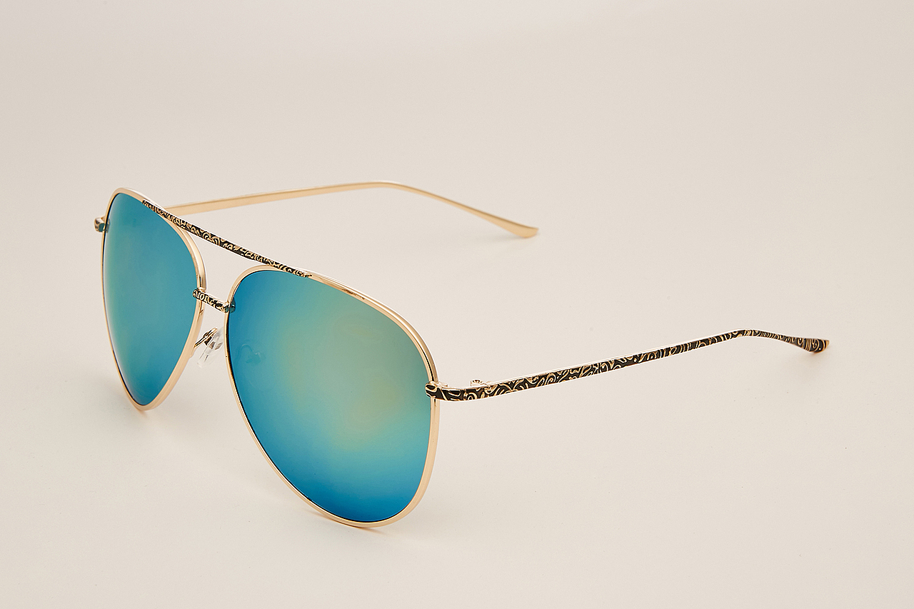 眼镜白底拍摄 眼镜静物（图ZMTYxNjA2NTUy） - 产品摄影 - 站酷设计师丢满理想的垃圾堆原创素材 - 站酷ZCOOL