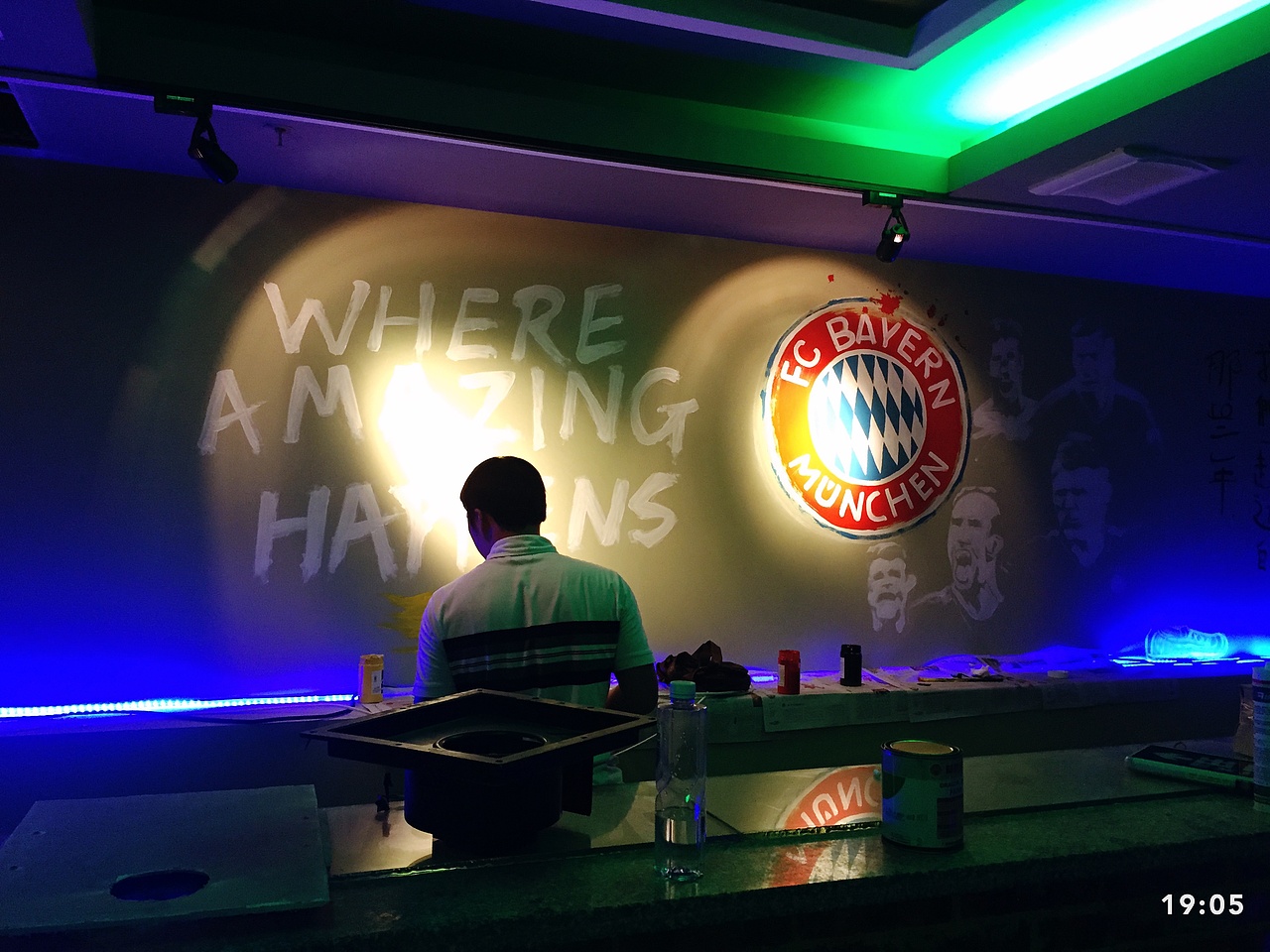 萬能青年2016（墻繪）-（主球主題酒吧）（圖ZNDU4NjQyNDg=） - 繪畫 - 站酷設(shè)計師339591623原創(chuàng)素材 - 站酷ZCOOL