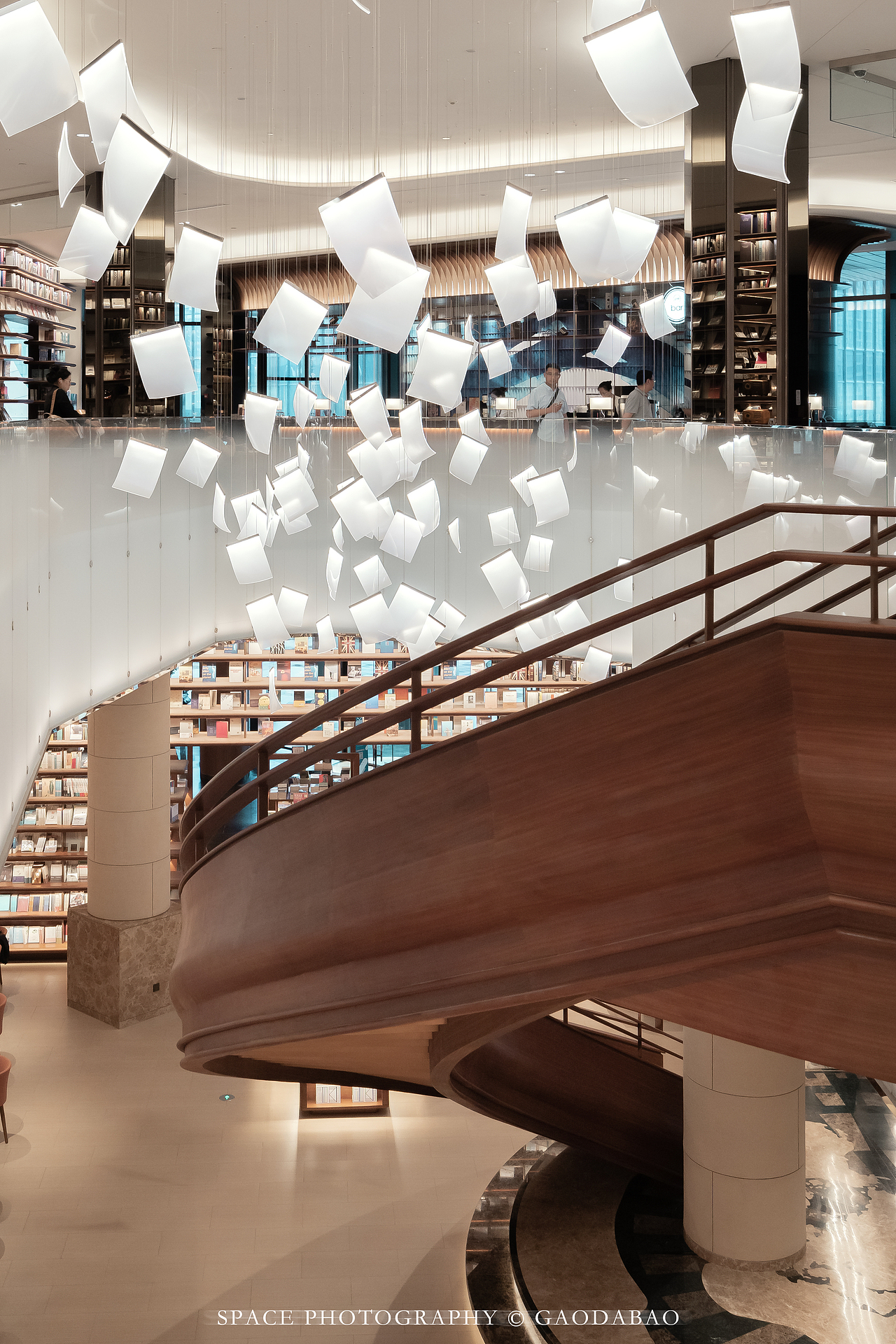 言几又·迈科中心旗舰店