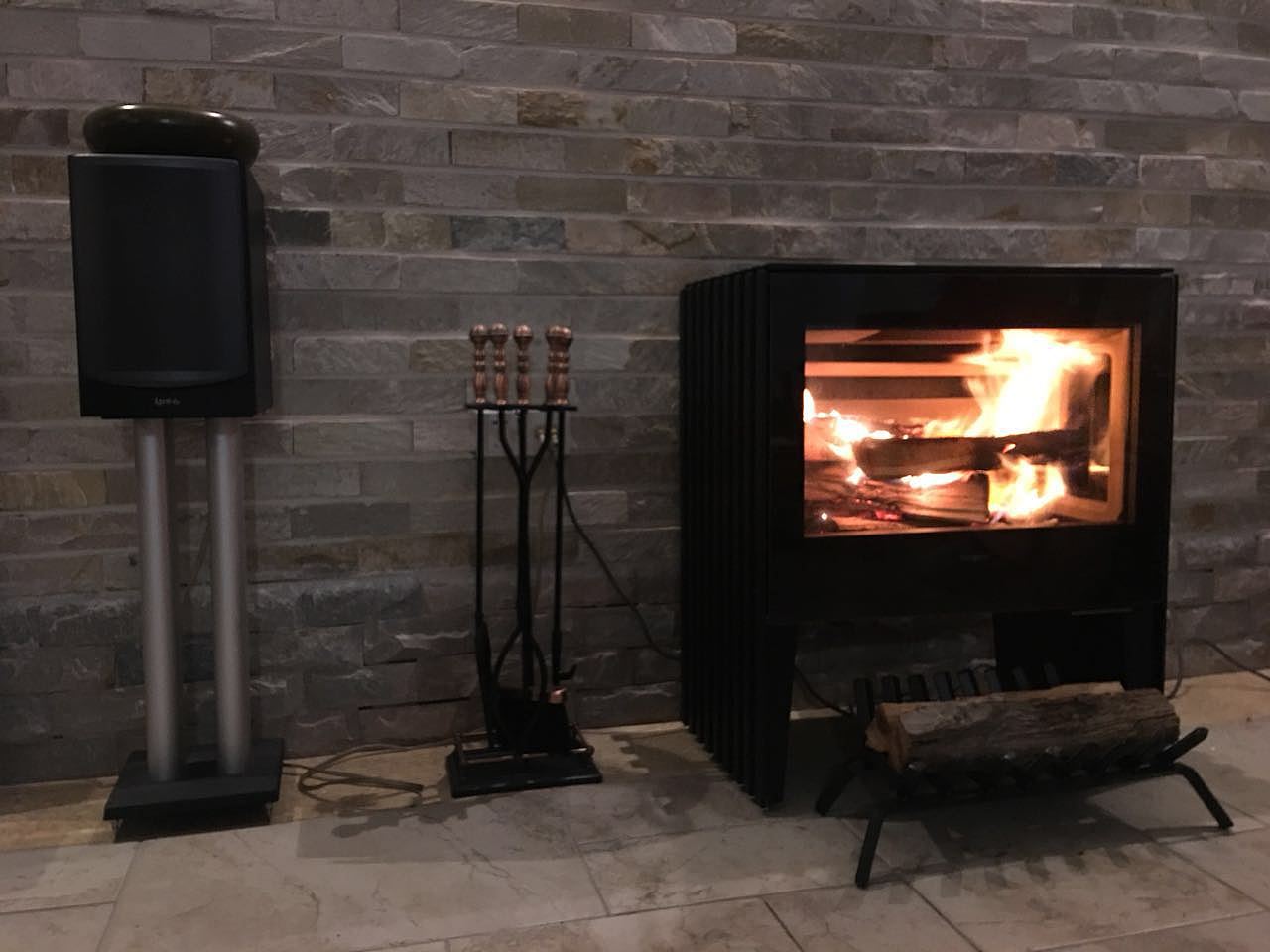 燃木壁炉的火焰效果