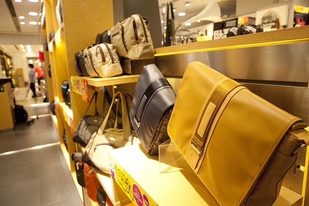 成都服装店设计/成都服装店装修/品牌策划