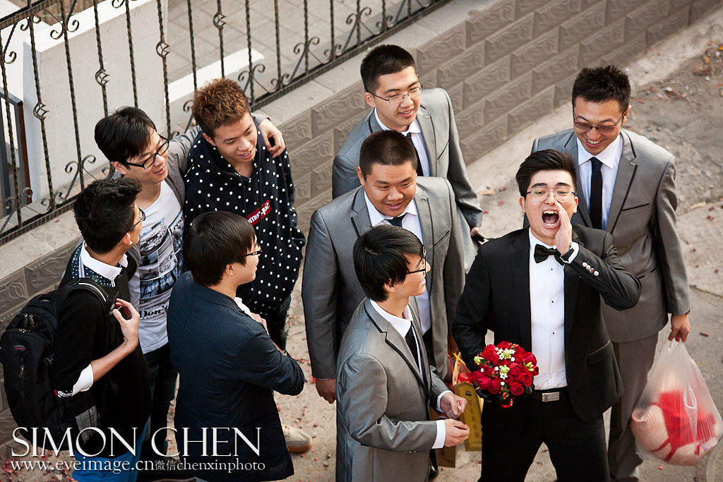 【泰晤士河畔 幸福的味道】纪实婚礼摄影师陈昕 婚礼跟拍作品 伊视觉摄影（图ZMTI5NDczMTY=） - 人像摄影 - 站酷设计师婚礼摄影师陈昕原创素材 - 站酷ZCOOL