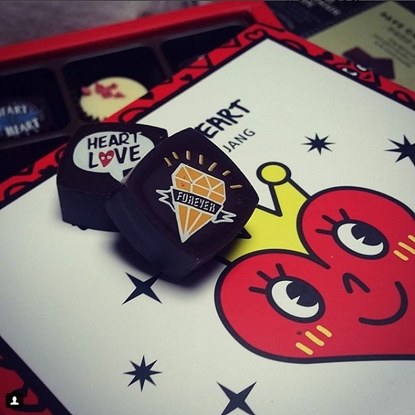 Charles Jang’s Happy Heart 查尔斯桃心 元素街拍五