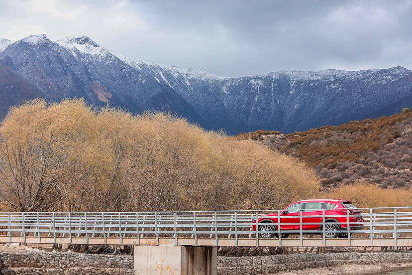西藏林芝1（图ZMzQ2MTQ4NjQw） - 人文/纪实摄影 - 站酷设计师如虎添翼影像制作原创素材 - 站酷ZCOOL