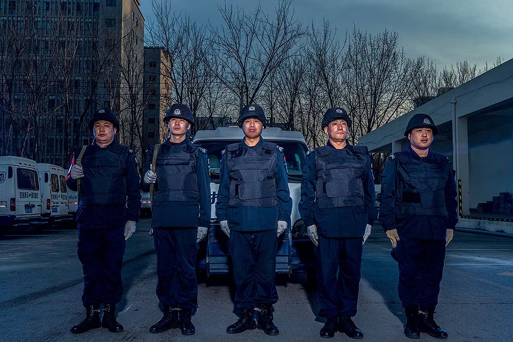 廊坊银盾护卫武装押运款箱反恐入库演习