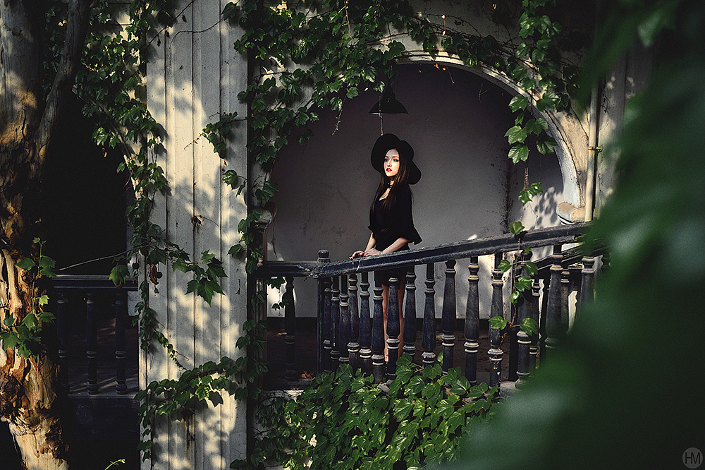 《你眼中的光,是清冷的火》