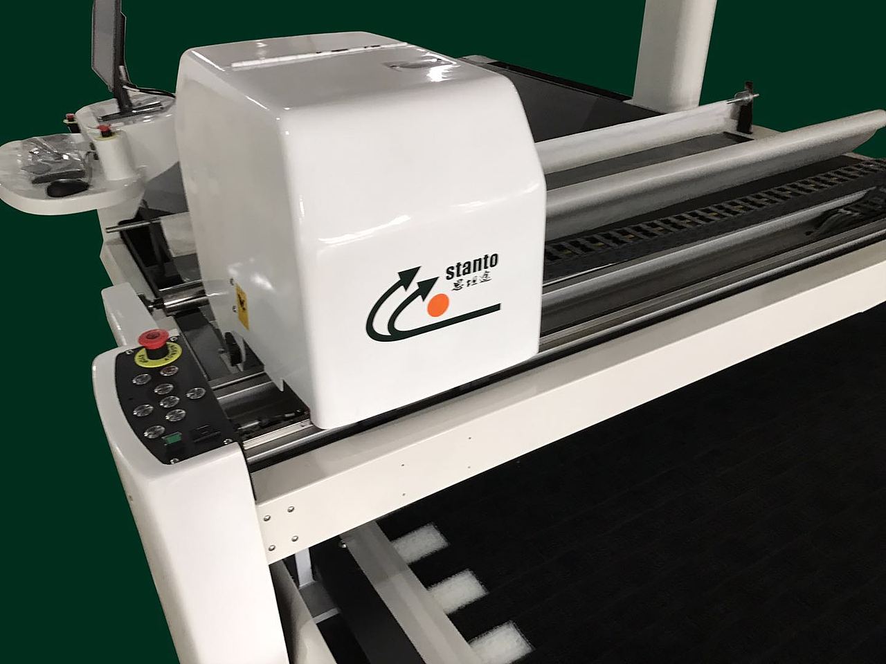 思坦途自动化裁床