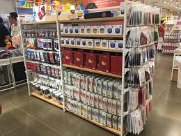 三步打造饰品店精品店名创店关键买对展示货架