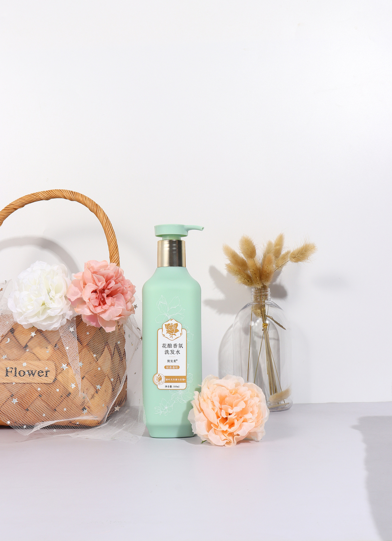 简发柔花酿洗发水|摄影|产品摄影|梦飞亚 - 原创作品 - 站酷 (zcool)