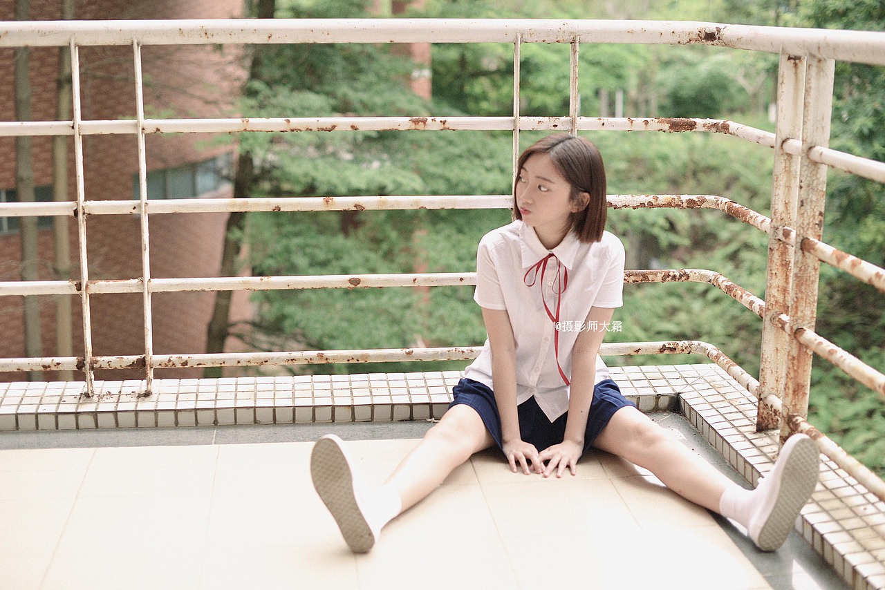 毕业季怎么拍（图ZNzg2ODQxMjQ=） - 人像摄影 - 站酷设计师陈霜霜原创素材 - 站酷ZCOOL