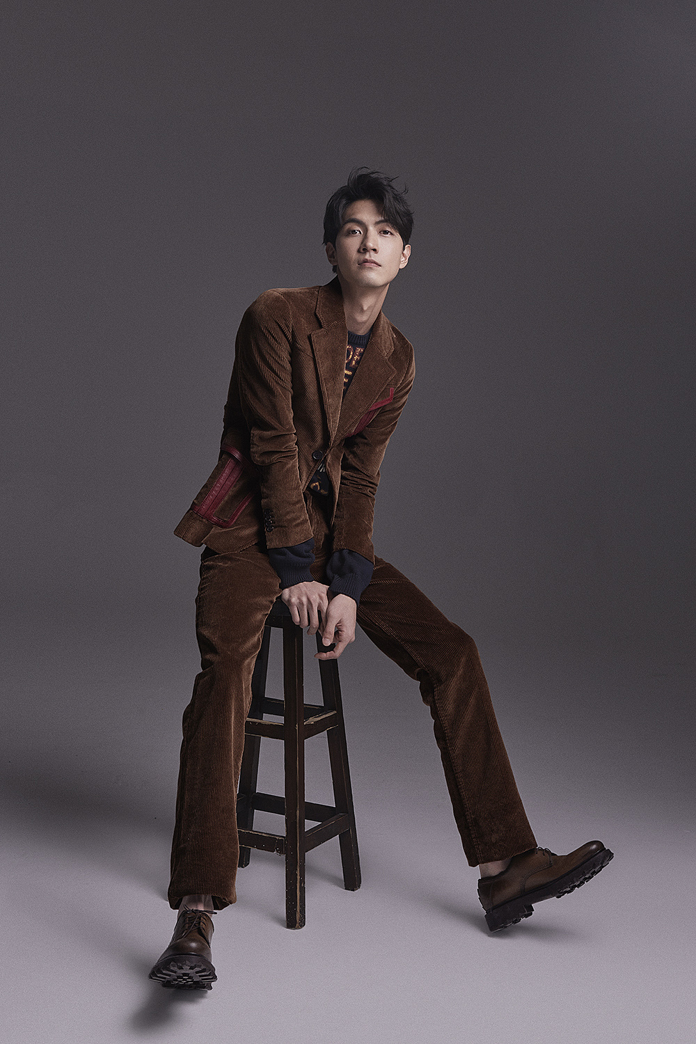 芭莎男士杂志图——任言恺