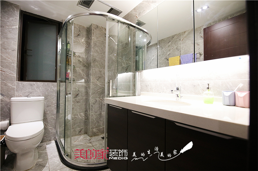 龙湖两江新宸云澜 港式风格 120㎡ 设计师王羿