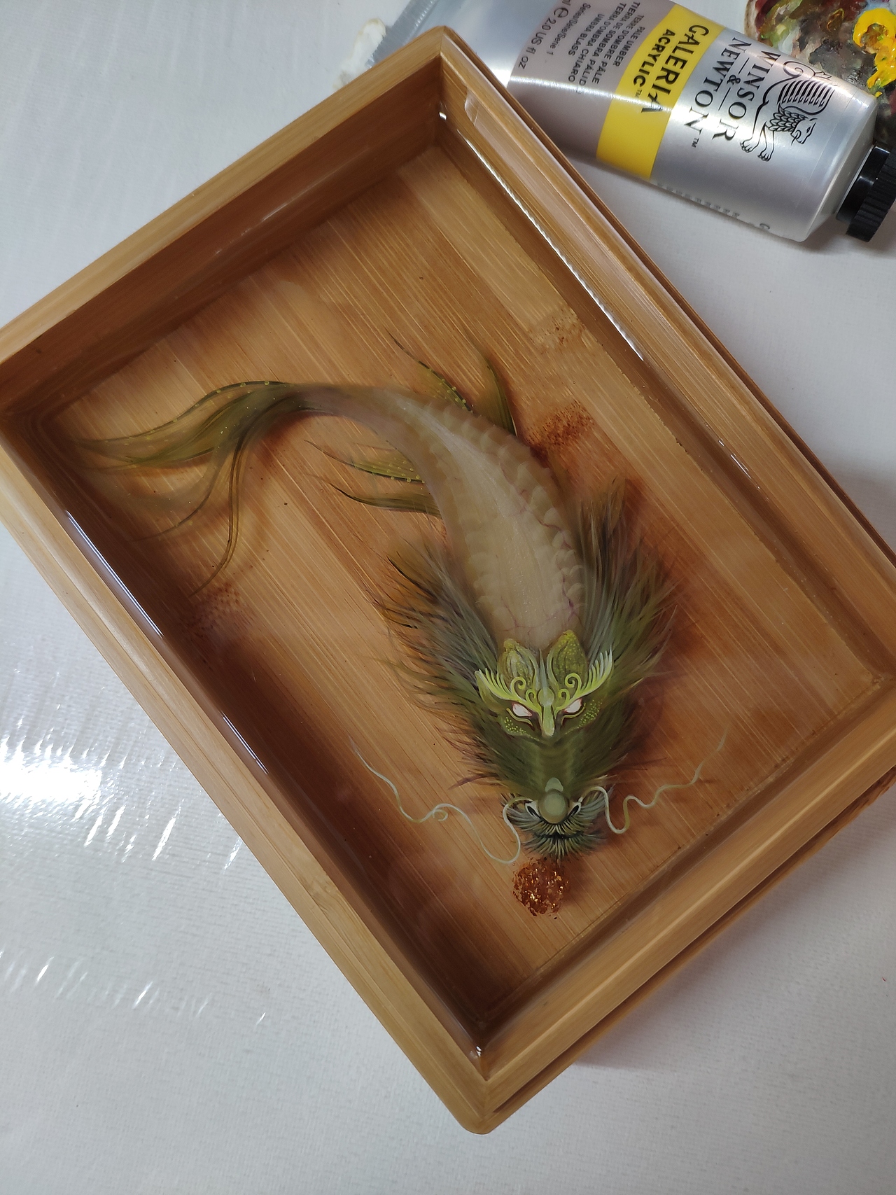 《鳌鱼》《遛浪地球》四月树脂画（图ZMjA1NjY2MTI4） - 其他手工艺 - 站酷设计师跃然脂上原创素材 - 站酷ZCOOL