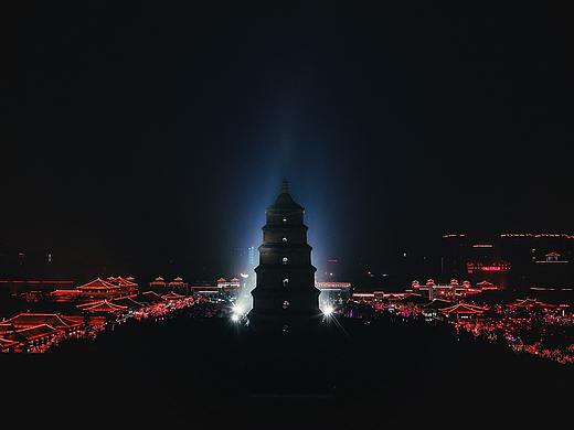 赛博朋克广场舞