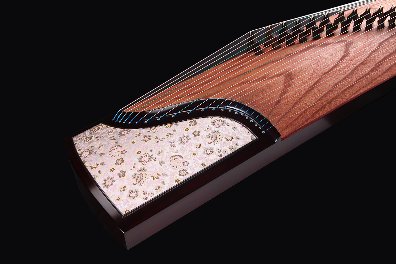 一组古筝产品拍摄