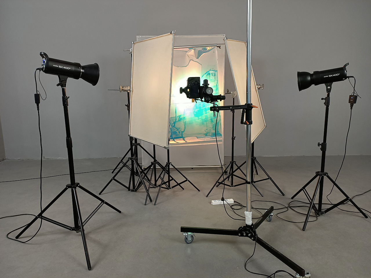 【337期】指甲油创意布光拍摄教程（图ZMjY4MjkyMDAw） - 产品摄影 - 站酷设计师亮影图摄影道具原创素材 - 站酷ZCOOL