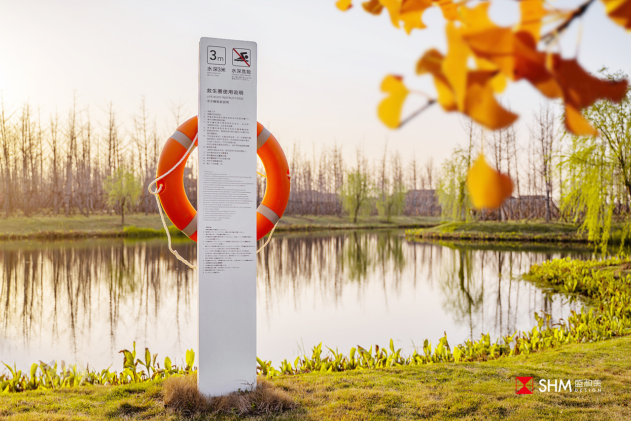 银杏天鹅湖导视设计 | 体素储洁，光影协奏 | iF奖