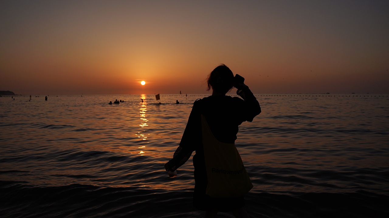 等日落（图ZMzEyODE2NTU2） - 人像摄影 - 站酷设计师睢亦原创素材 - 站酷ZCOOL