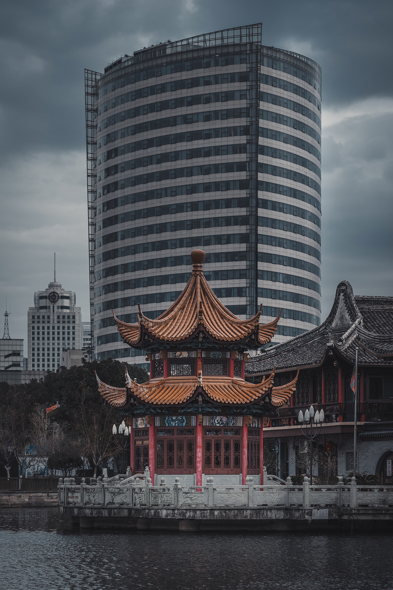 2021.1.31街拍-城市中的古建筑（图ZMjQxNjk5OTI4） - 风光摄影 - 站酷设计师YByb原创素材 - 站酷ZCOOL