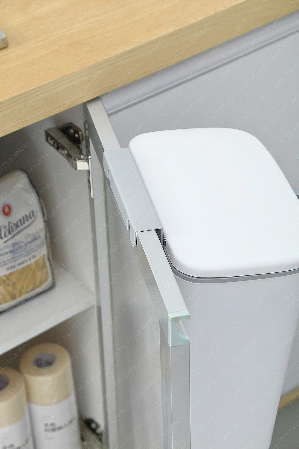 居家日用——壁挂垃圾桶