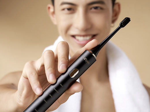 爱尔创电动牙刷