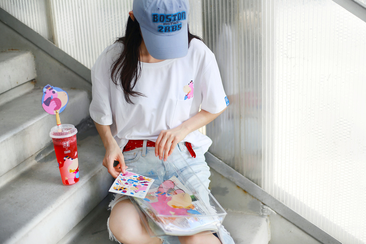 奈雪的茶-摇摇夏日杯包装&衍生品设计