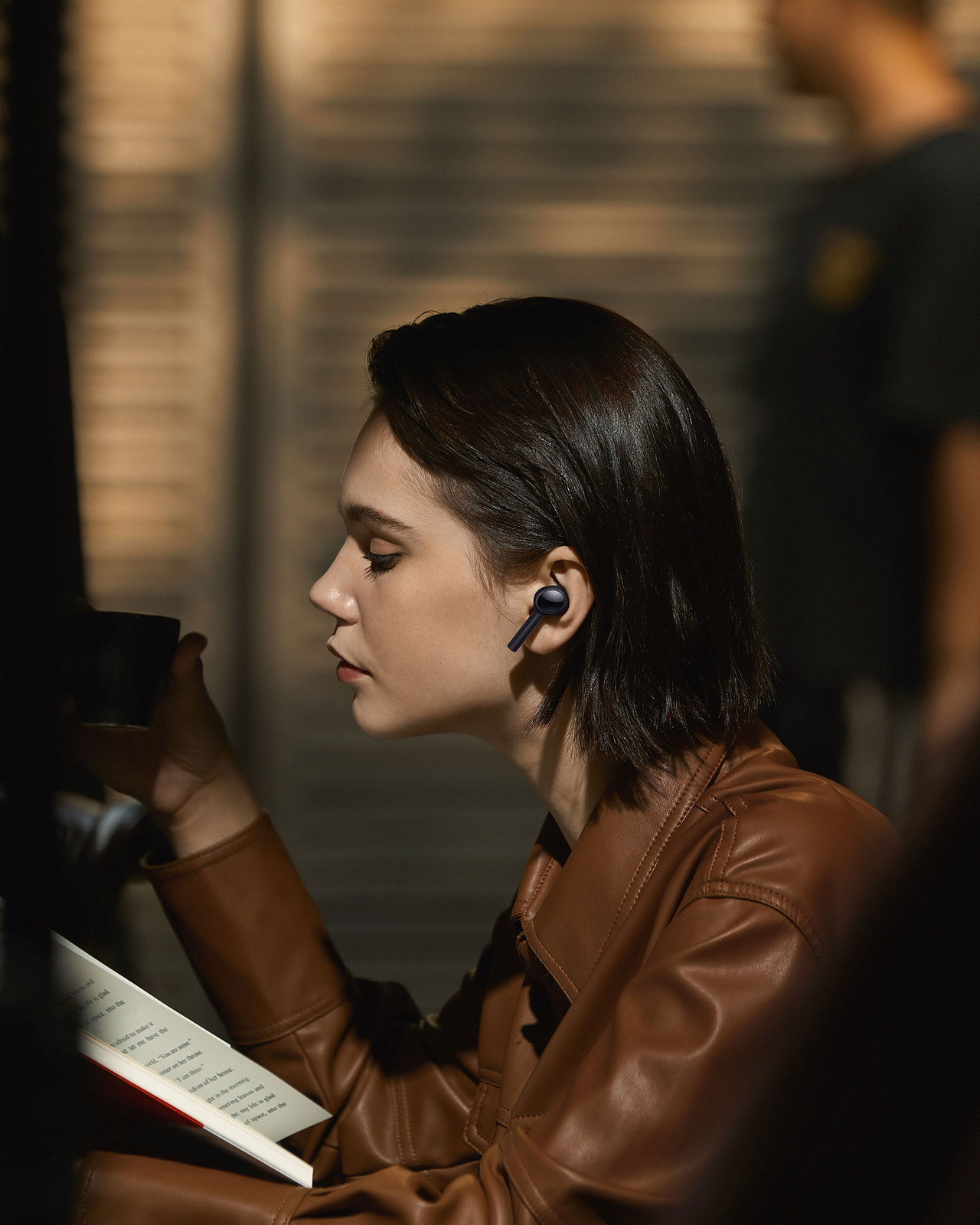 小米 Air 2 Pro 降噪耳机（图ZMjYyOTYxMTI0） - 人像摄影 - 站酷设计师_Potato原创素材 - 站酷ZCOOL