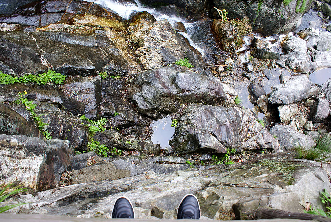 跳下去（圖ZMzE1NDIyOA==） - 人文/紀實攝影 - 站酷設計師gejian2011原創(chuàng)素材 - 站酷ZCOOL