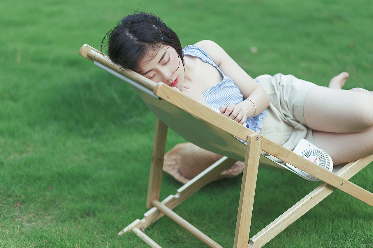 “夏日”（图ZMTI0MDQxNjYw） - 人像摄影 - 站酷设计师龚蓉蓉原创素材 - 站酷ZCOOL