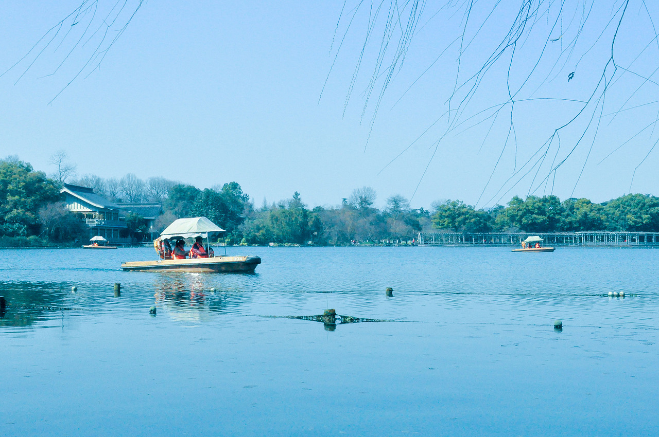 欲把湖畔比西子（图ZNzcyNDMxMzI=） - 风光摄影 - 站酷设计师Alo茴茴原创素材 - 站酷ZCOOL