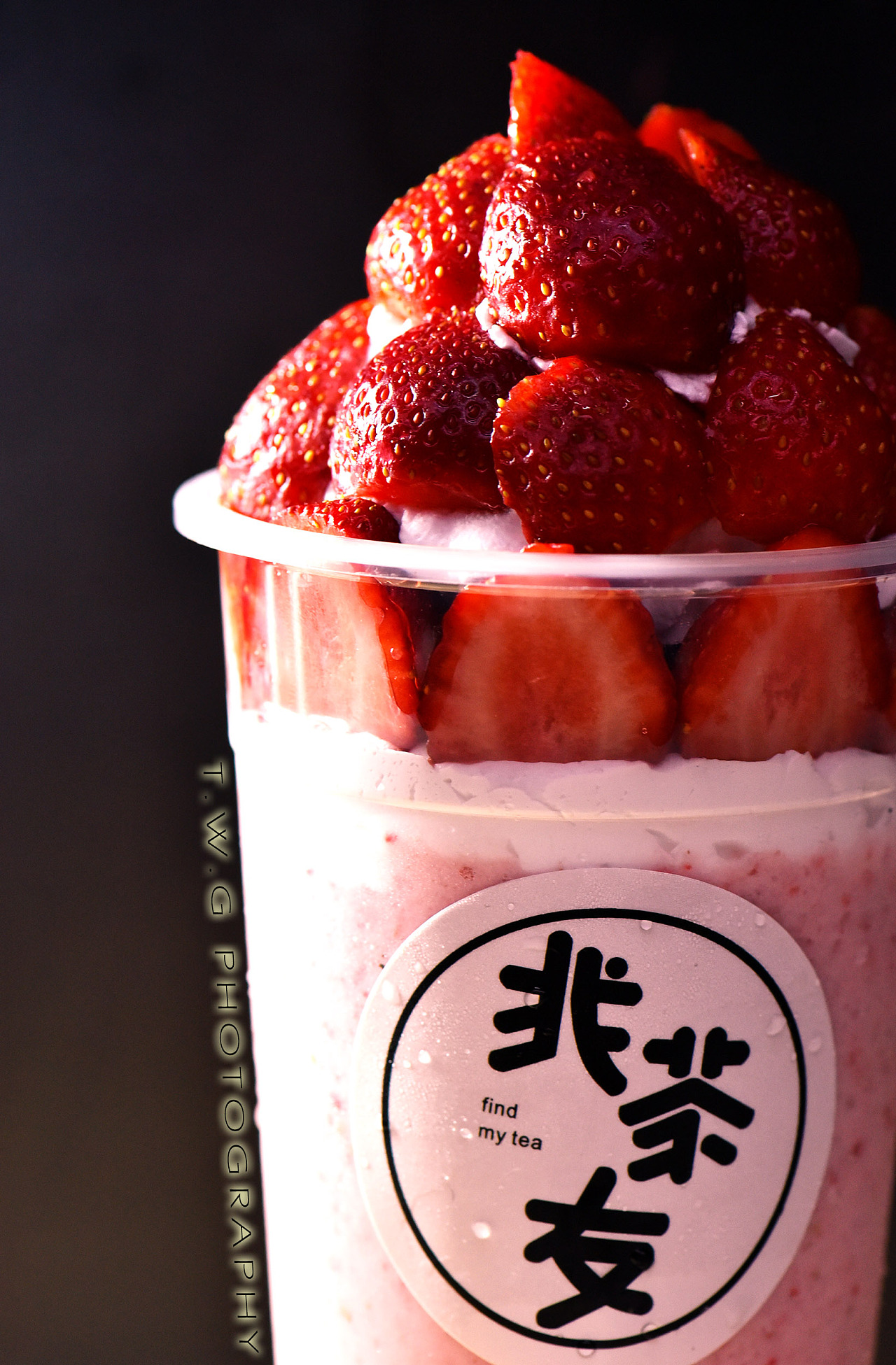 草莓杯|摄影|产品摄影|吾晓食 - 原创作品 - 站酷 (zcool)