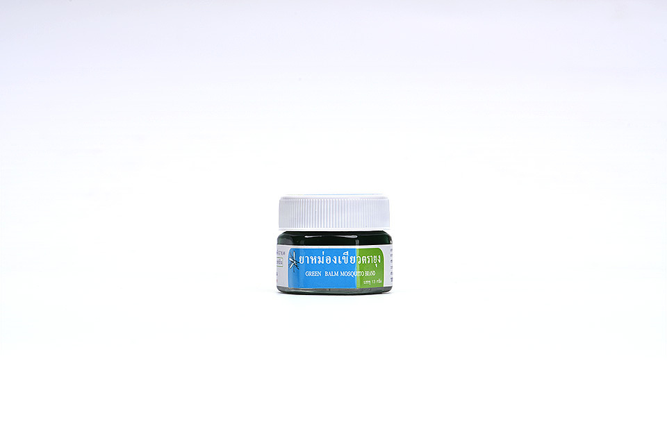 美妆化妆品纯底拍摄