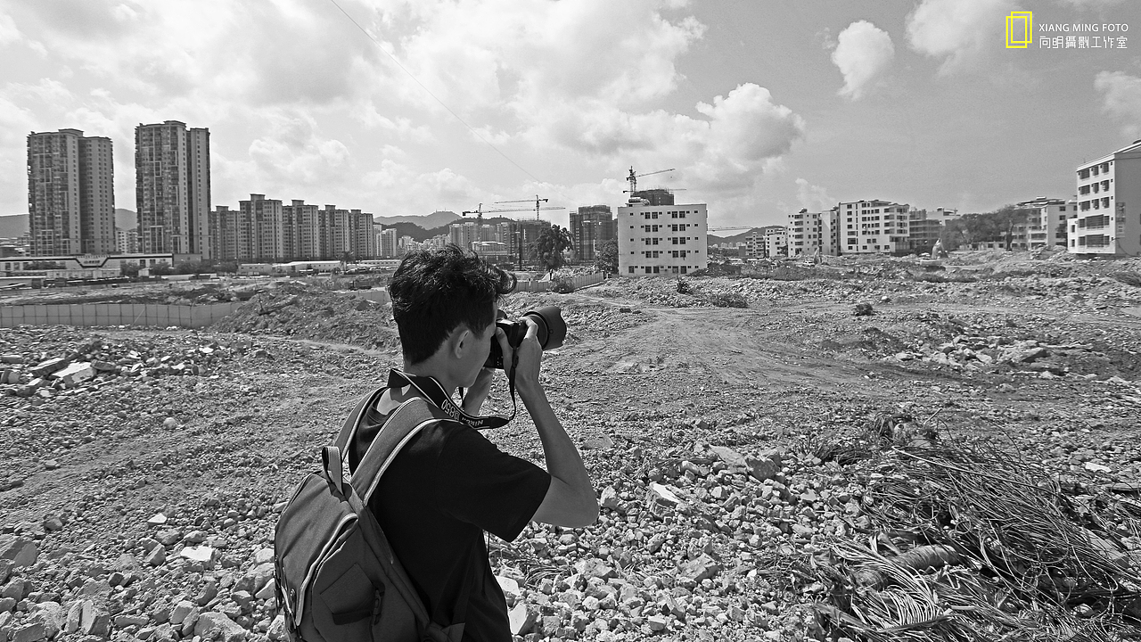 拆迁的三亚月川村.