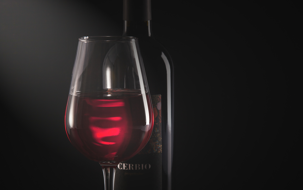 CERBIO红酒摄影（图ZMTM0MDMyMzAw） - 产品摄影 - 站酷设计师Jewstudio原创素材 - 站酷ZCOOL