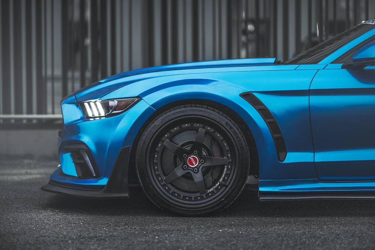 福特野马改装ROBOT机器人三代宽体包围 机盖尾翼排气