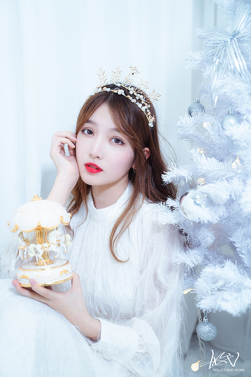 【有映画】White Christmas（图ZMTM5ODUxNDEy） - 人像摄影 - 站酷设计师游弋YOUYI原创素材 - 站酷ZCOOL