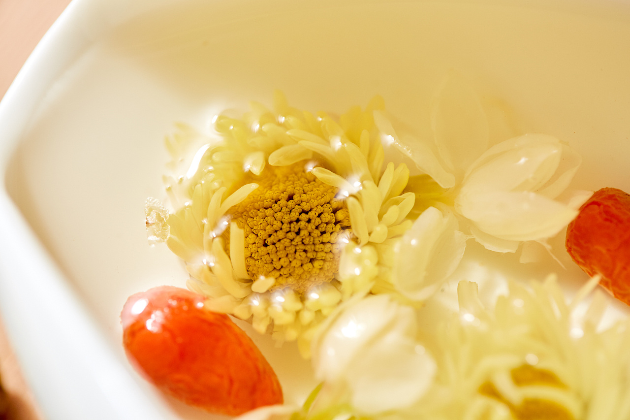 背包寻味茉莉花茶产品图拍摄