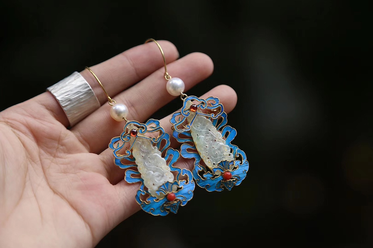 殊宫珠宝点翠花丝镶嵌集结地